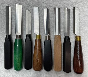 http://rogermillerrom4oboe.com/Assets/ROM_knives_new921.png
